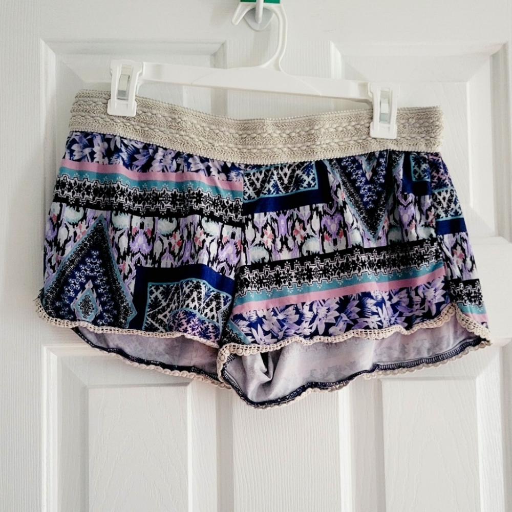 Super soft Hot Kiss Large short shorts